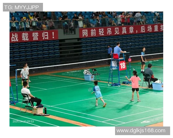 羽毛球的魅力：深入了解重庆羽毛球队的团队精神与协作之道